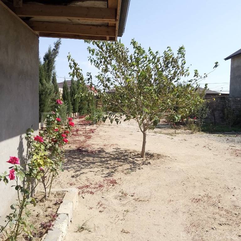 Satılır, bağ evi