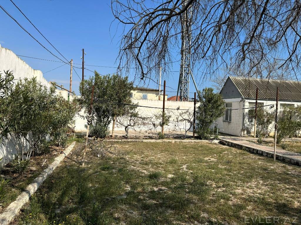 Satılır, bağ evi