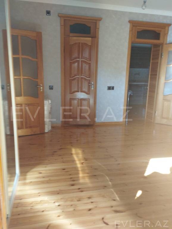 Satılır, həyət evi/villa