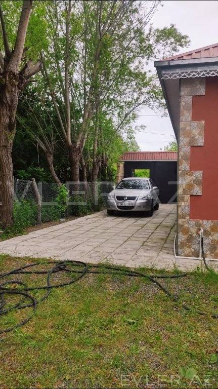 Günlük, bağ evi