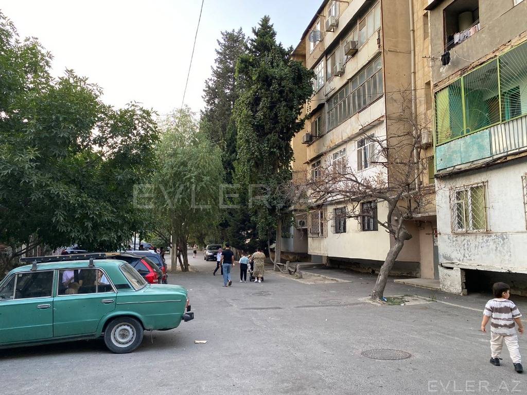Satılır, köhnə tikili