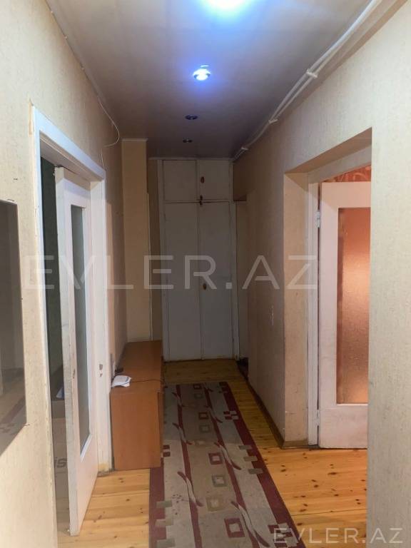 Satılır, köhnə tikili