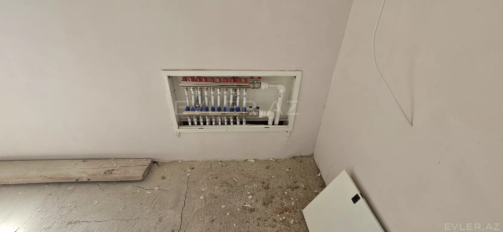 Satılır, yeni tikili