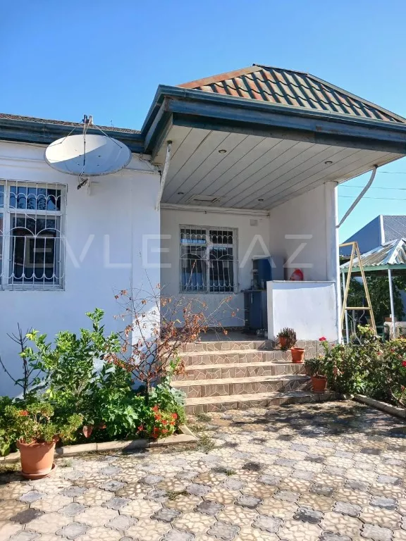 Satılır, həyət evi/villa