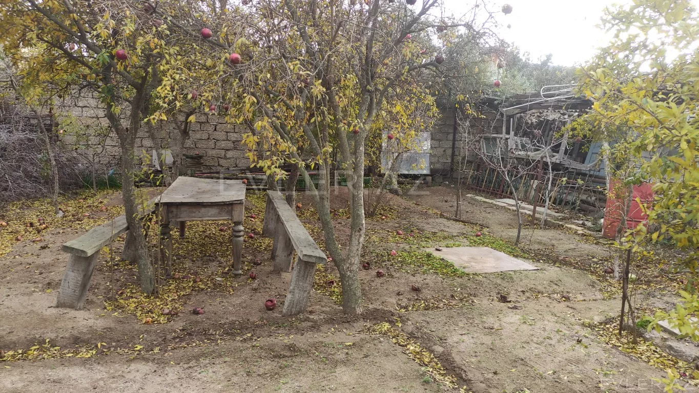 Satılır, həyət evi/villa