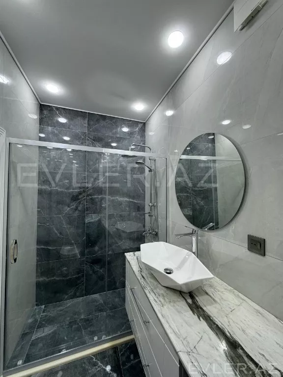Satılır, həyət evi/villa