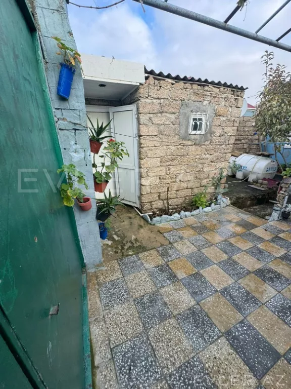 Satılır, həyət evi/villa