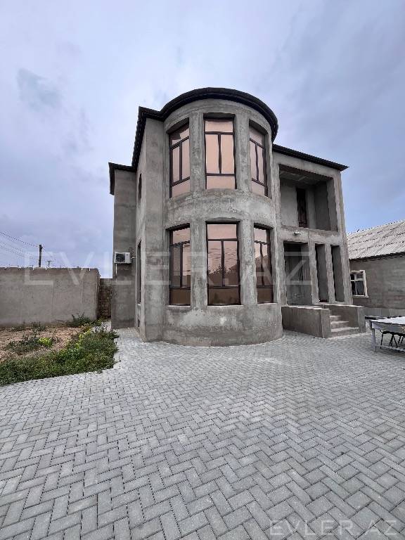 Satılır, həyət evi/villa