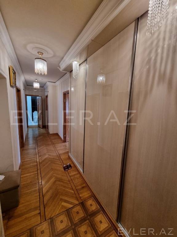 Satılır, həyət evi/villa