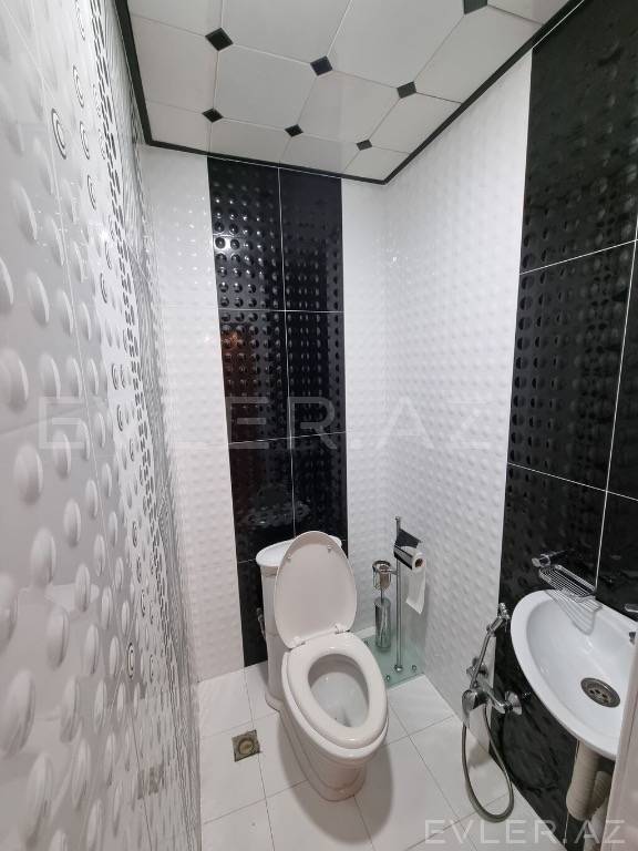 Satılır, həyət evi/villa