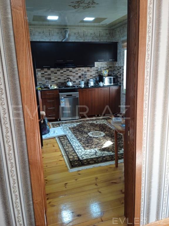 Aylıq, bağ evi