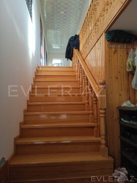 Aylıq, bağ evi