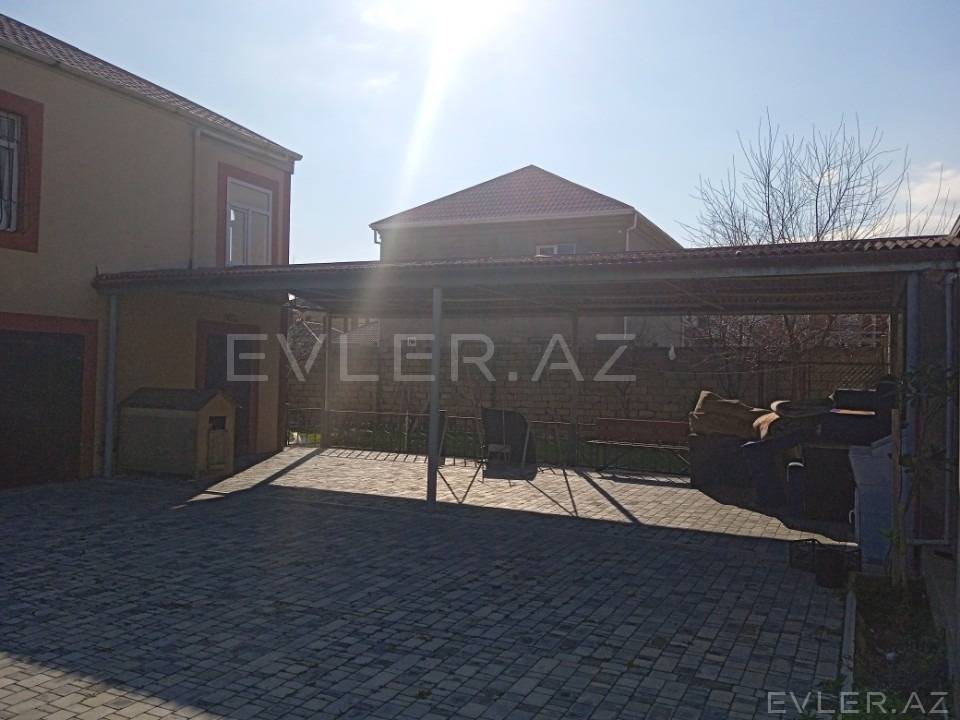 Aylıq, bağ evi