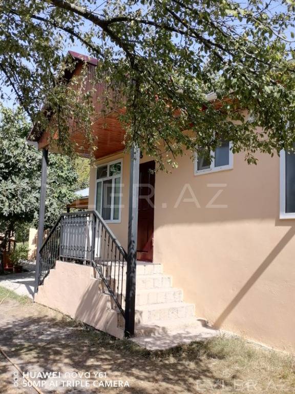 Satılır, bağ evi