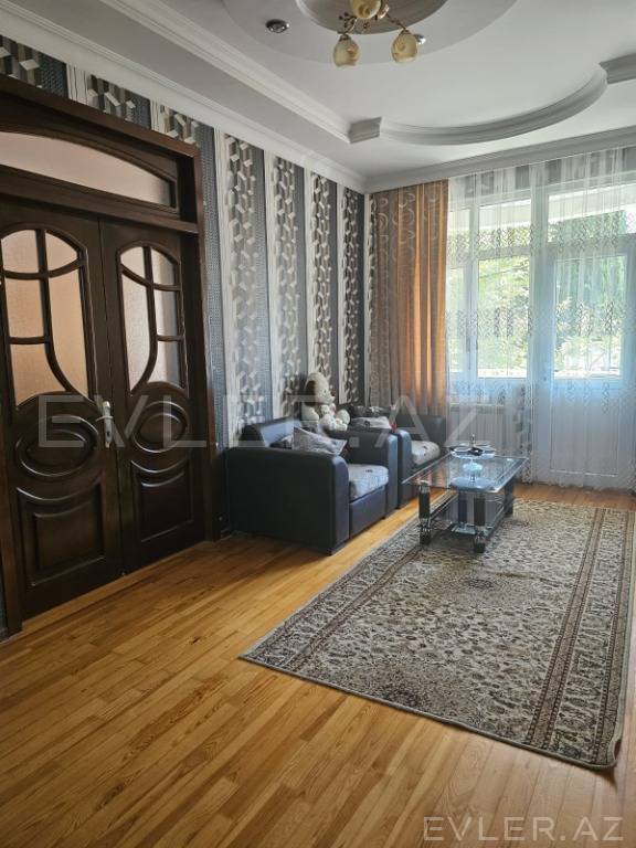 Satılır, həyət evi/villa