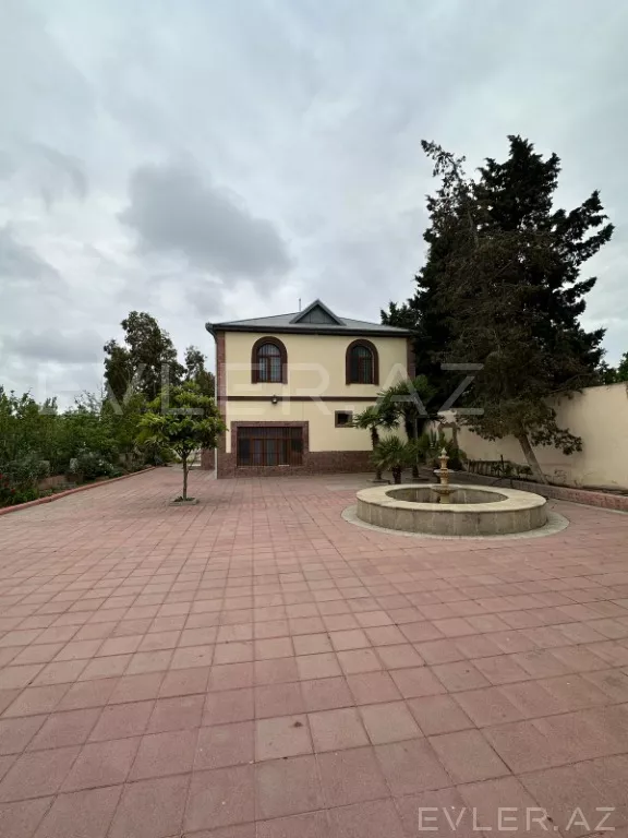 Aylıq, bağ evi