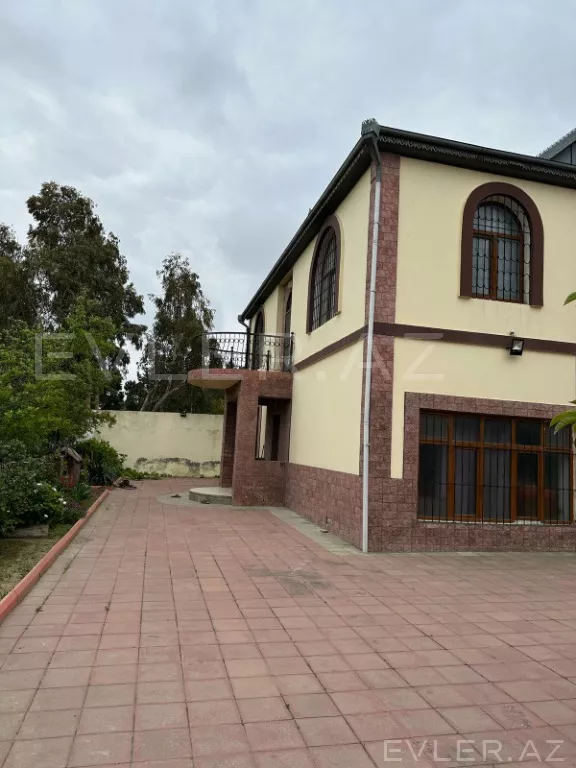 Aylıq, bağ evi