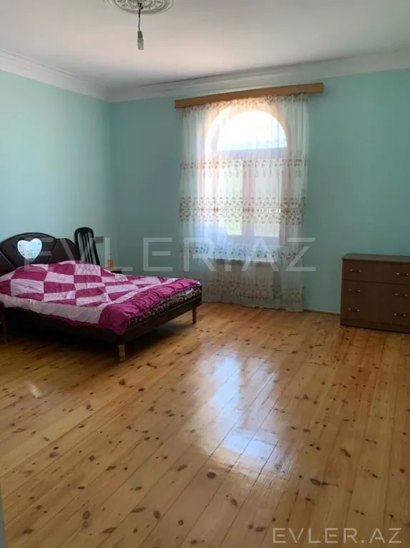 Aylıq, bağ evi