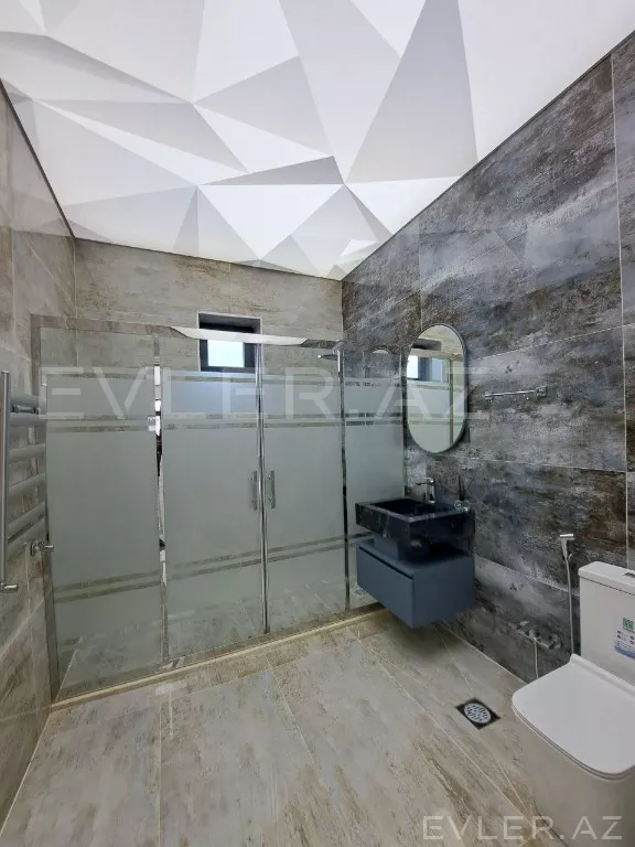 Satılır, həyət evi/villa