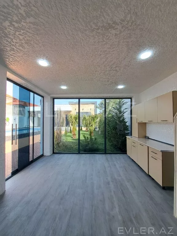 Satılır, həyət evi/villa