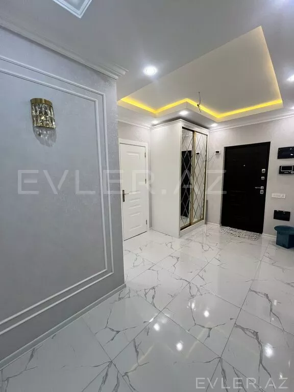 Satılır, köhnə tikili