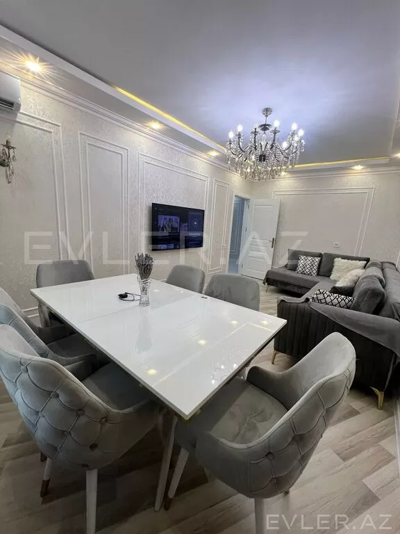 Satılır, köhnə tikili