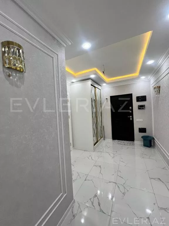 Satılır, köhnə tikili