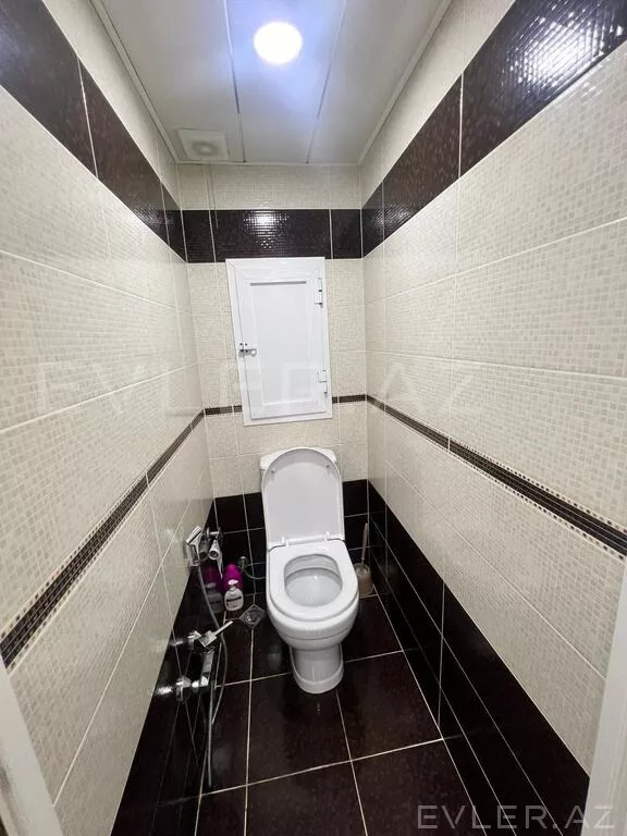 Satılır, köhnə tikili