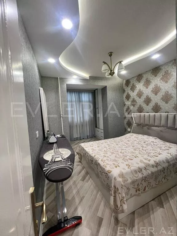 Satılır, köhnə tikili