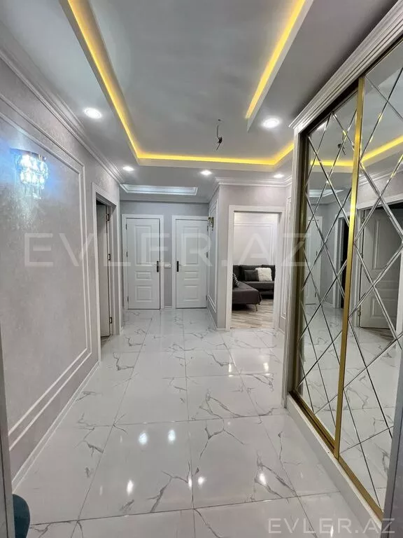 Satılır, köhnə tikili