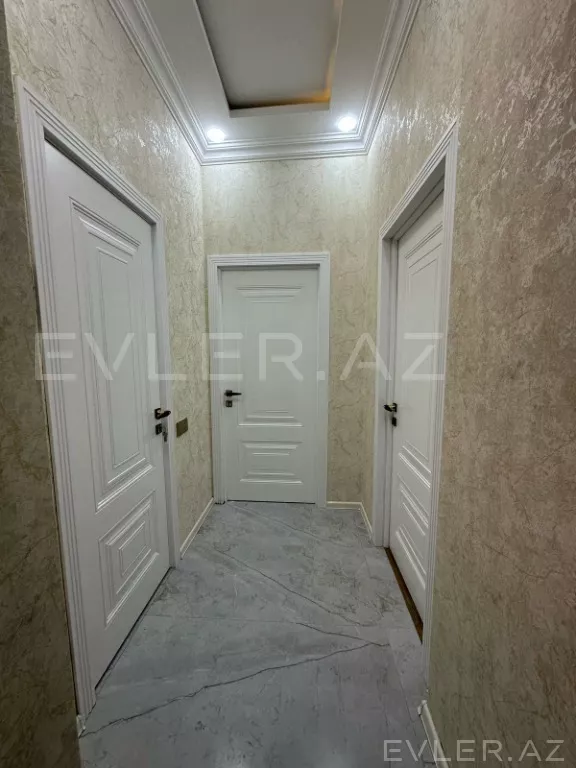 Satılır, həyət evi/villa