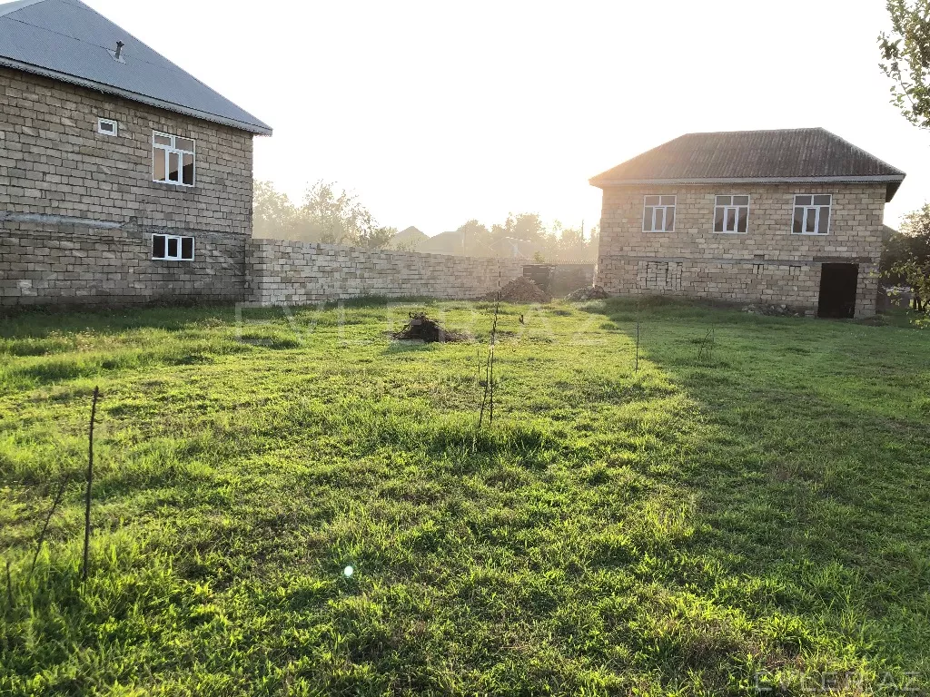 Satılır, həyət evi/villa