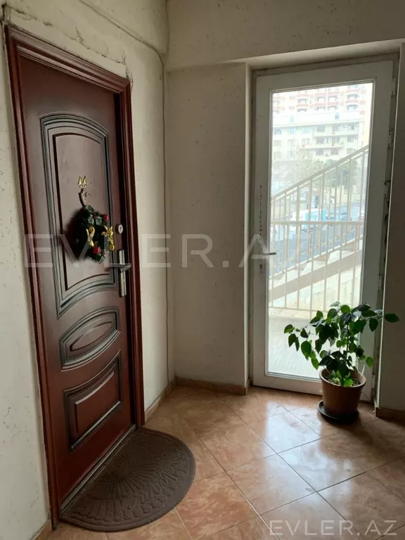 Aylıq, köhnə tikili