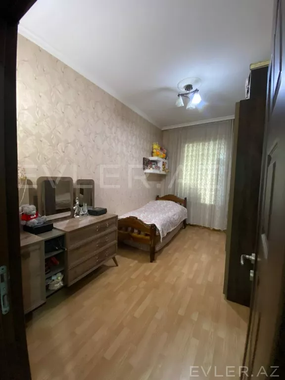 Aylıq, köhnə tikili