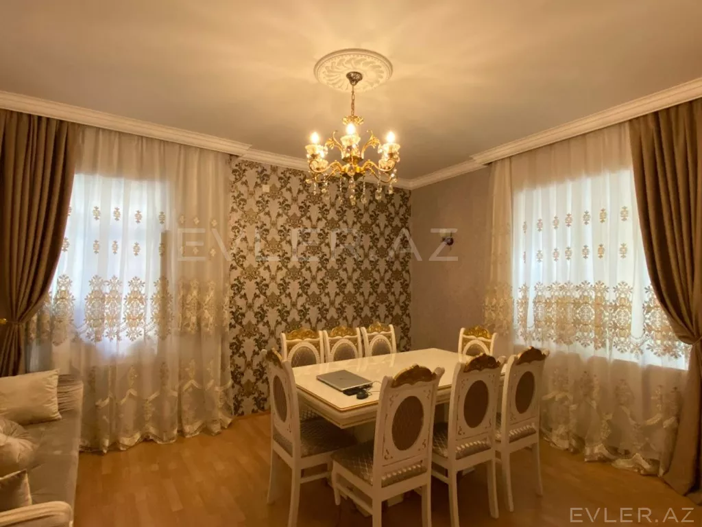 Aylıq, köhnə tikili