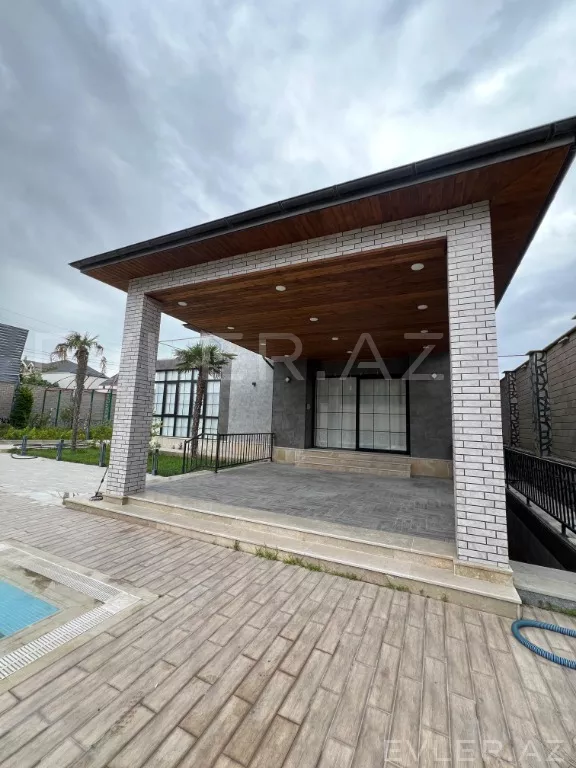 Satılır, həyət evi/villa