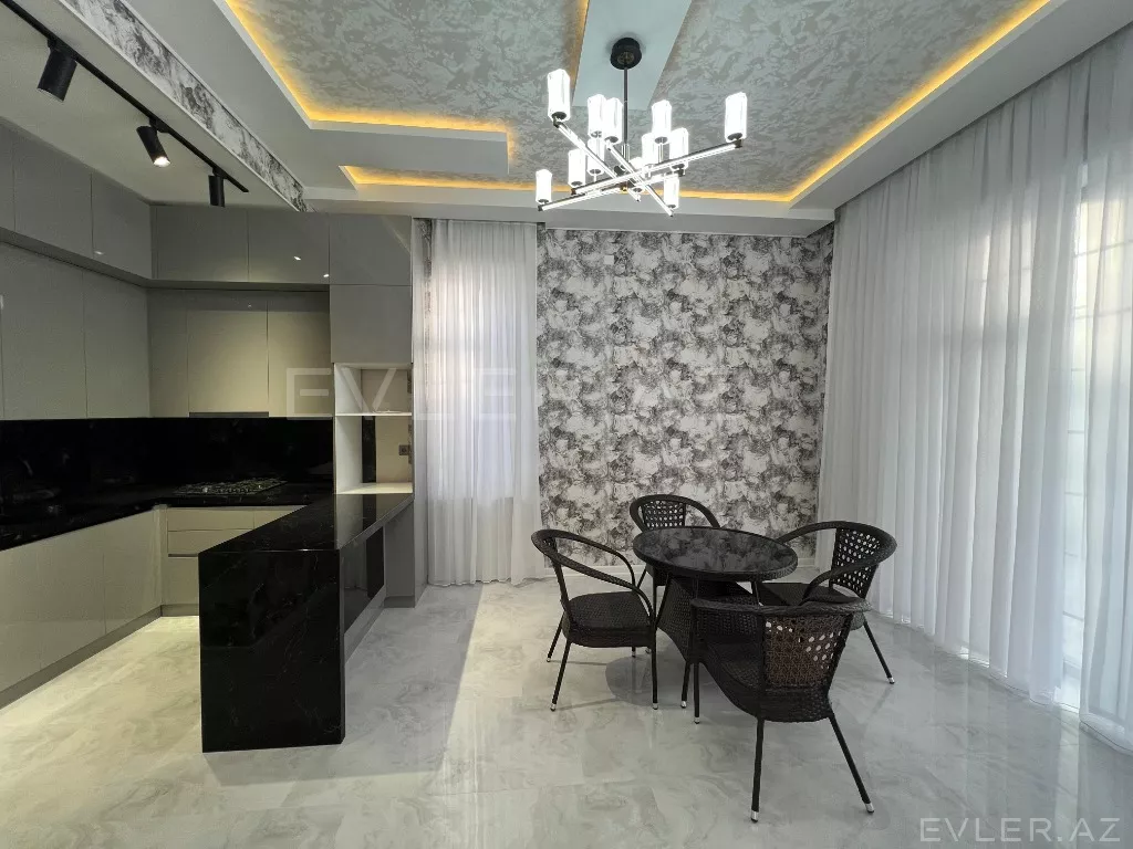 Satılır, həyət evi/villa