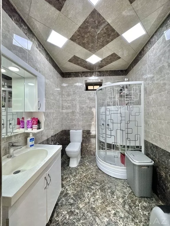 Satılır, həyət evi/villa