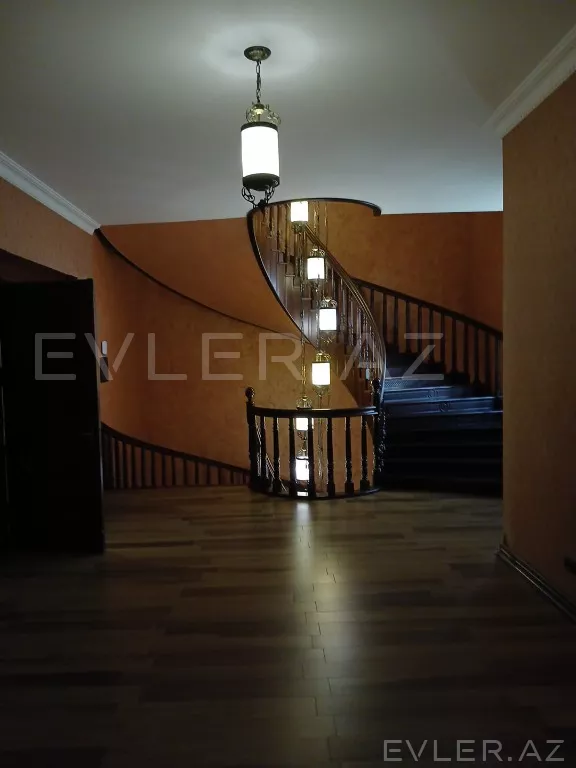 Satılır, həyət evi/villa