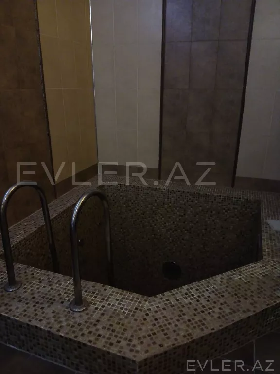 Satılır, həyət evi/villa