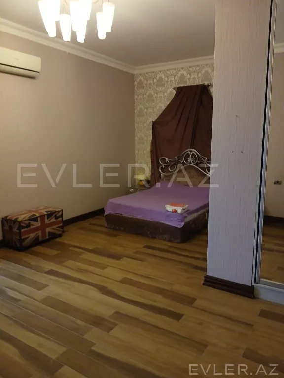 Satılır, həyət evi/villa