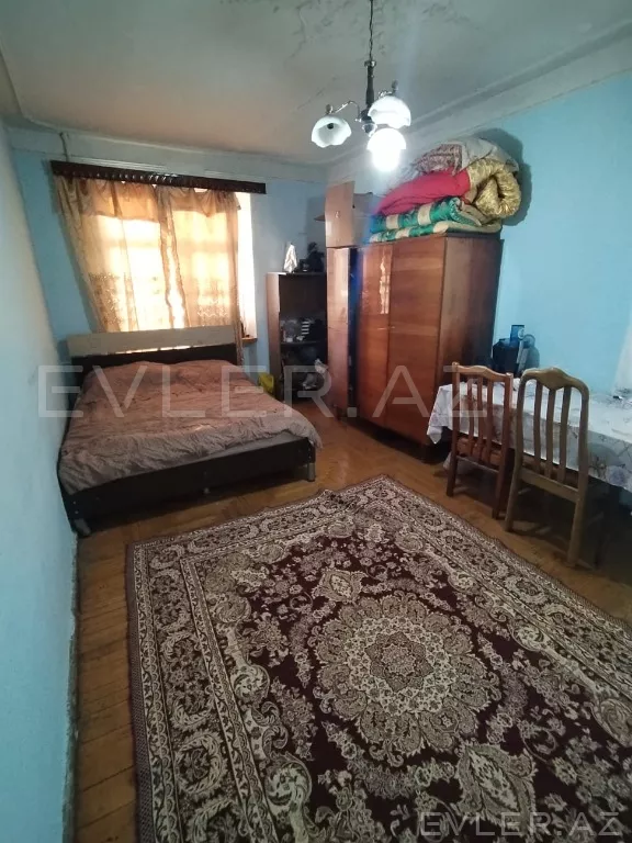 Satılır, köhnə tikili
