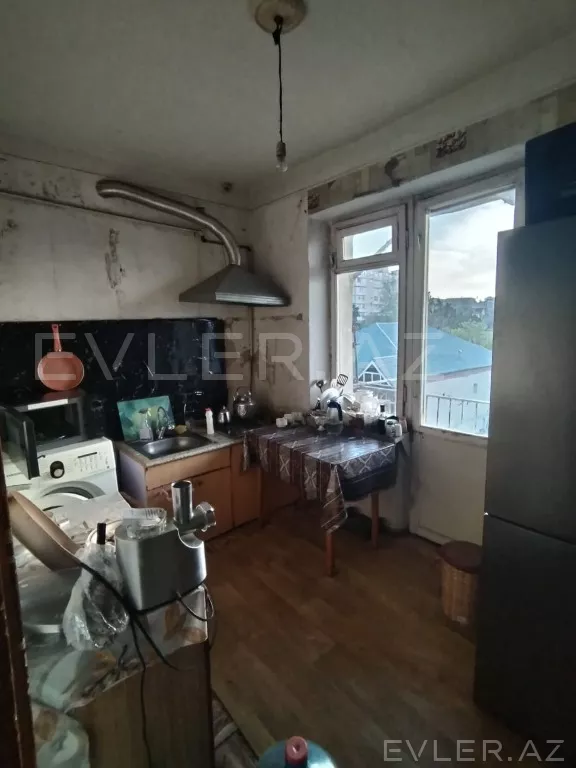 Satılır, köhnə tikili