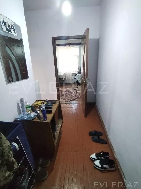 Satılır, köhnə tikili