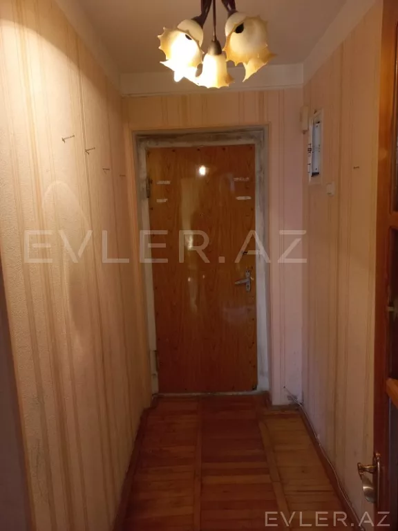 Satılır, köhnə tikili