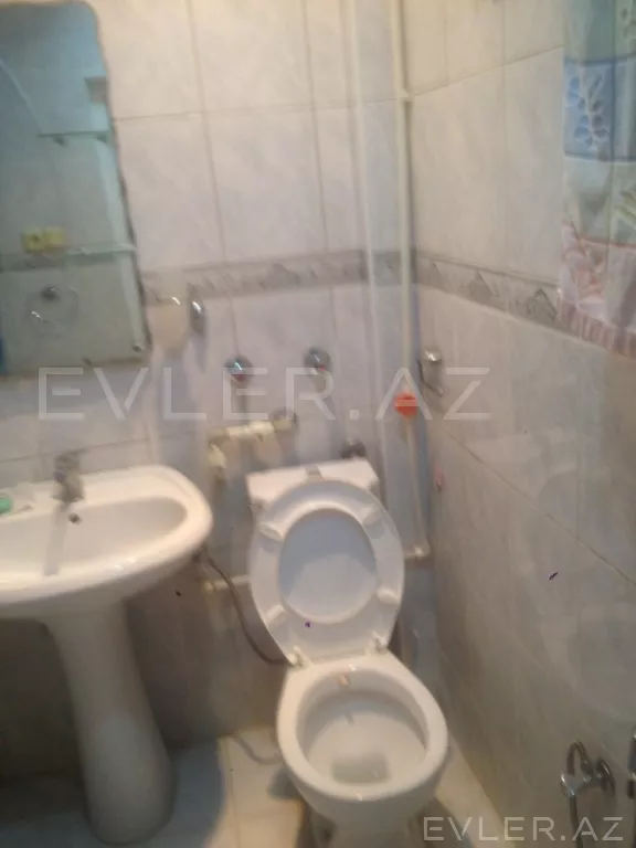 Satılır, köhnə tikili