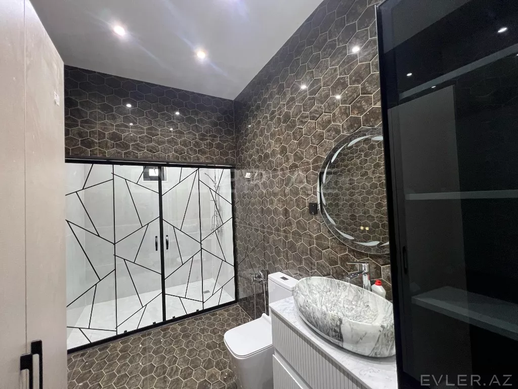 Satılır, həyət evi/villa