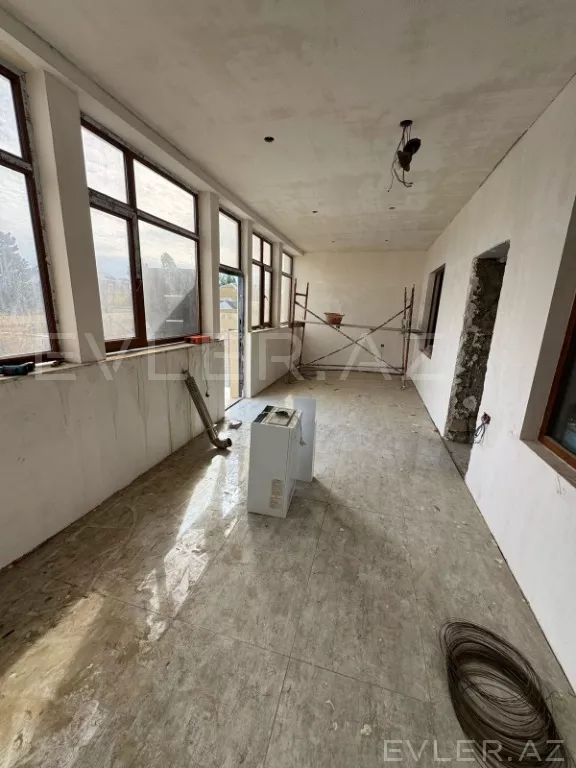 Satılır, həyət evi/villa