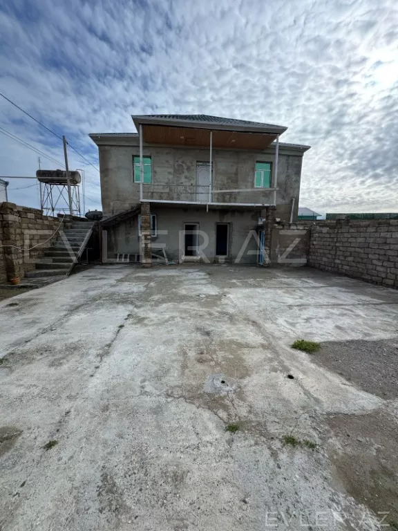 Satılır, həyət evi/villa