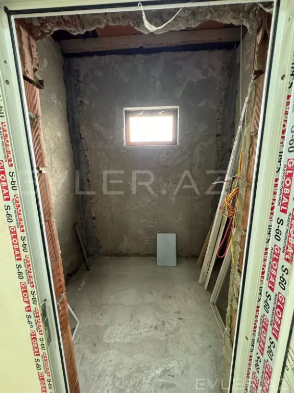 Satılır, həyət evi/villa